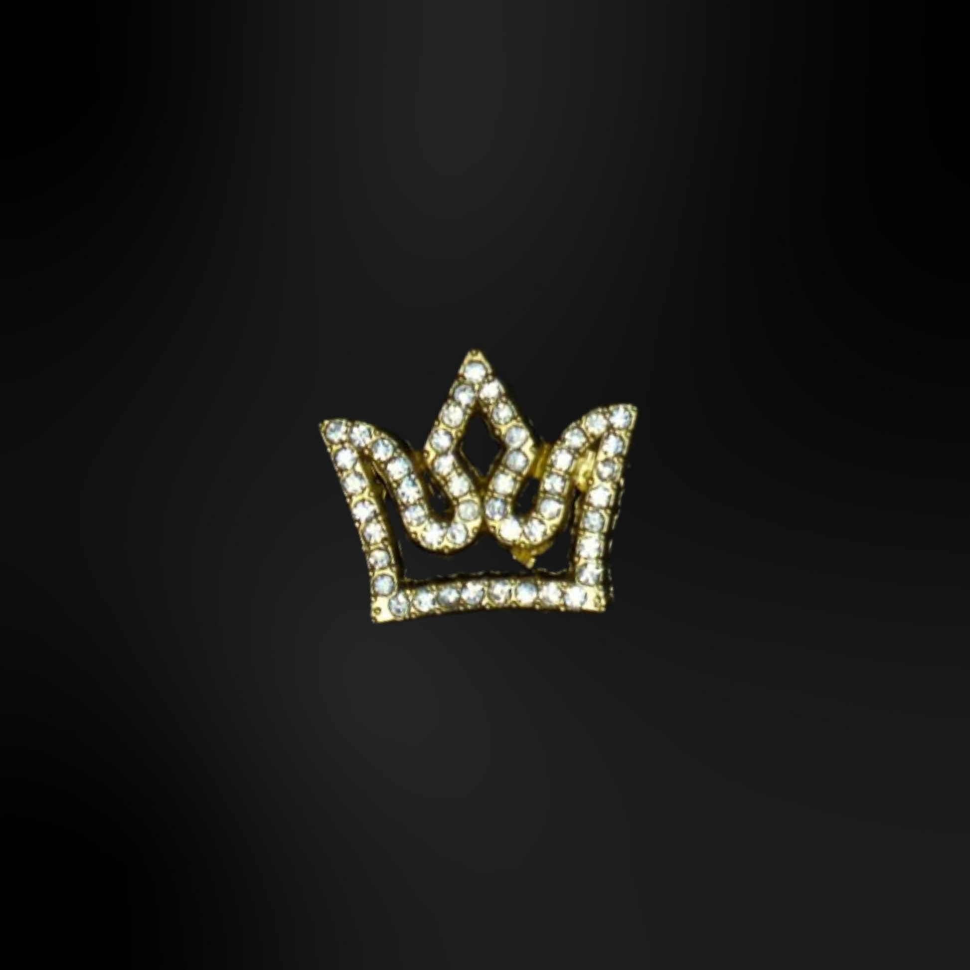 pins couronne en or