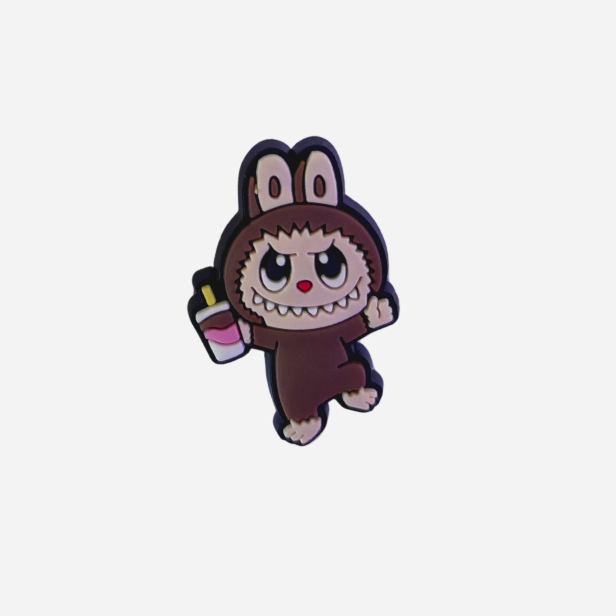 pins labubu marron