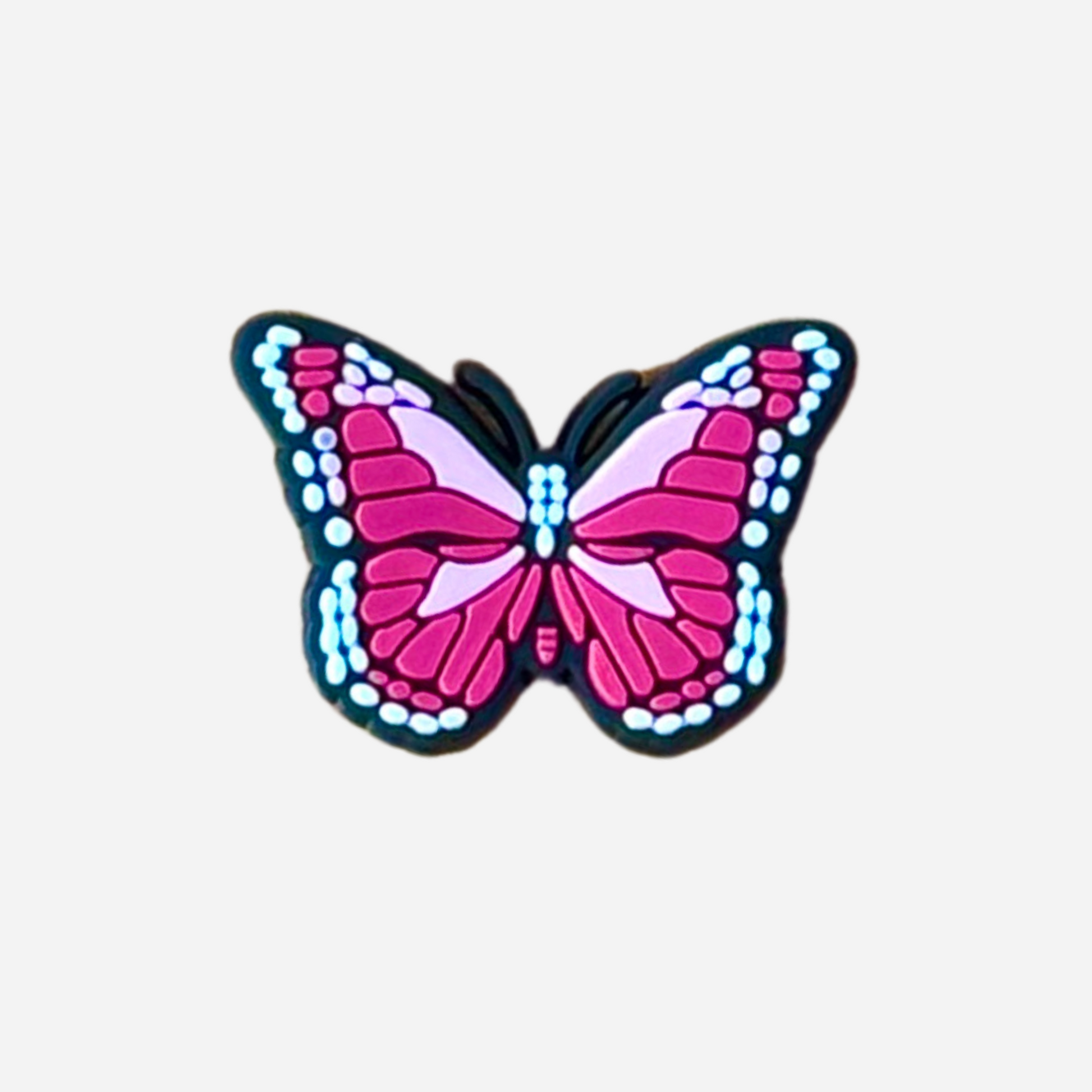 pins papillon rose
