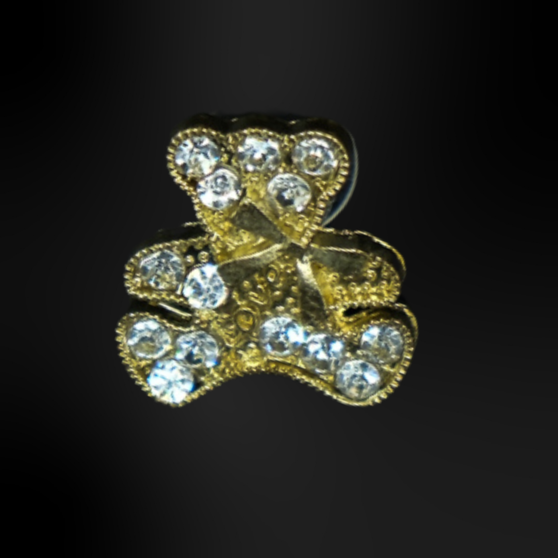 pins petit ourson en or